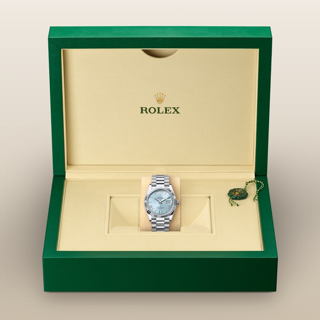 Rolex Day-Date 36 Oyster, 36 mm, platinum M128236-0018